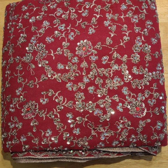 SHAGUN Heavy Dupatta - Deep Crimson Red - WORN ONLY ONCE - Picture 1 of 3